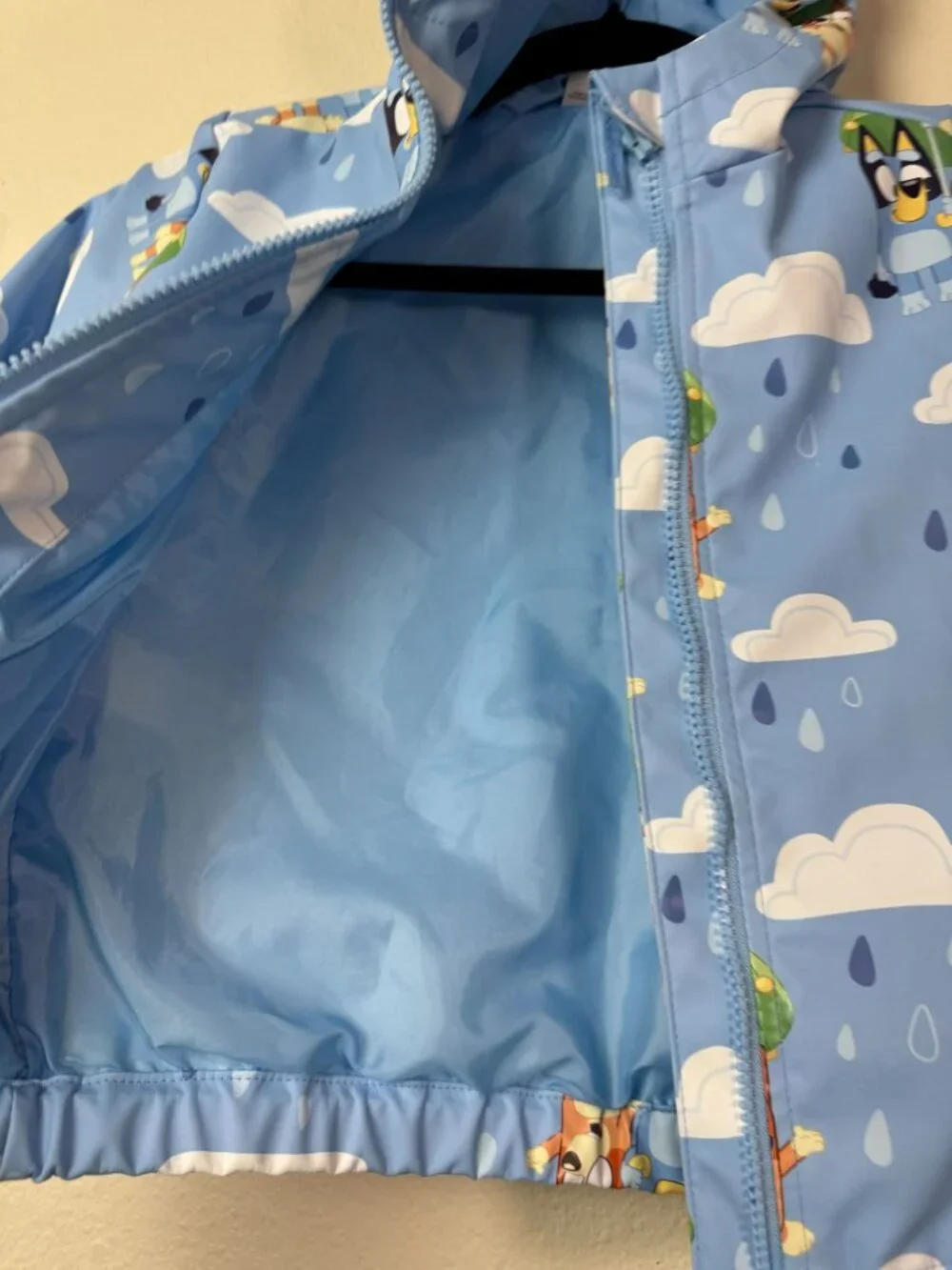 Bluey Kids Rain Jacket Hood Size 3T Blue Outdoor Lined